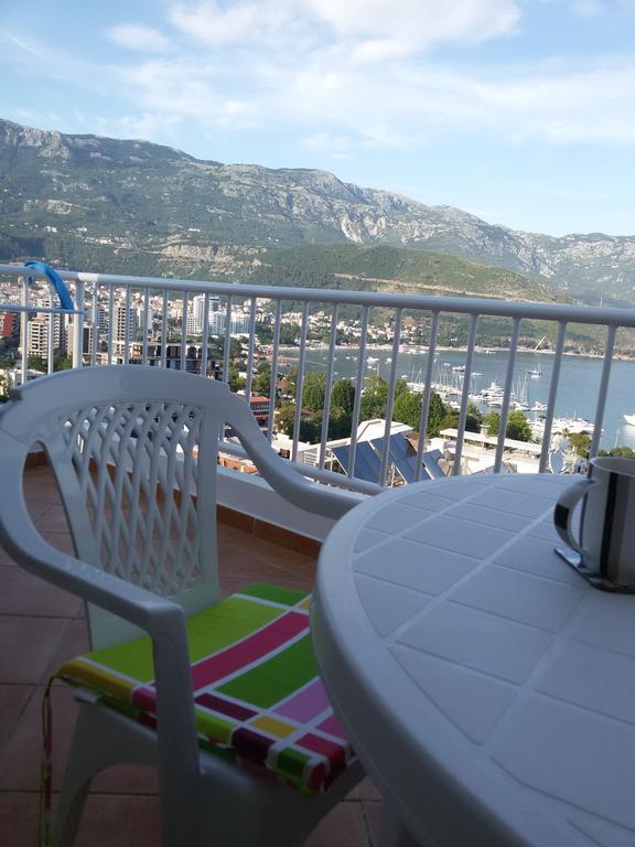 Sea View Apartment *